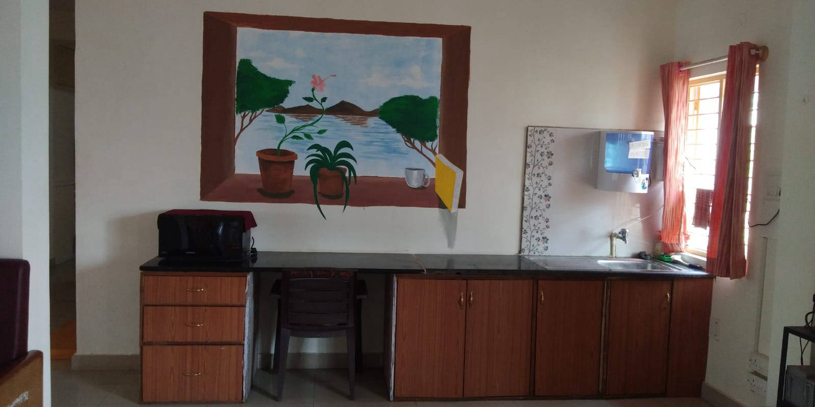 A small Kitchenette at the Day Care Centre enable warming of food or preparing coffee